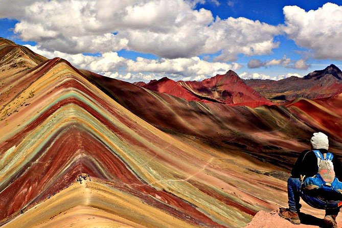 Rainbow Mountain Cusco Full Day - The return walk and lunch in Cusipata