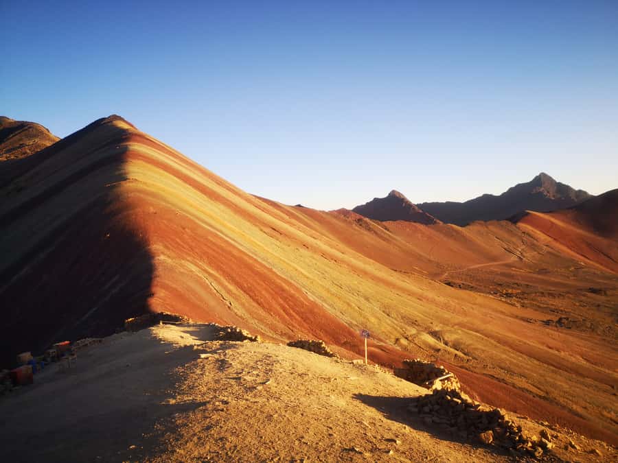 Rainbow Mountain Cusco tour - Breakfast in the Andes after two hours on the road