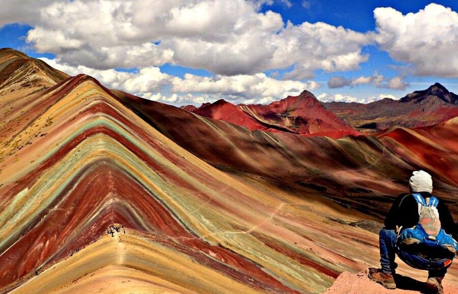 Rainbow mountain horseback riding tour + Buffet Lunch - Camelids along the trail