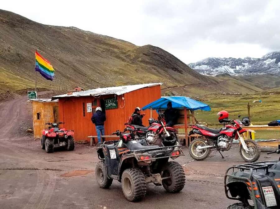 Rainbow Mountain on ATV - Breakfast at Cusipata and the route to Kayrahuiri