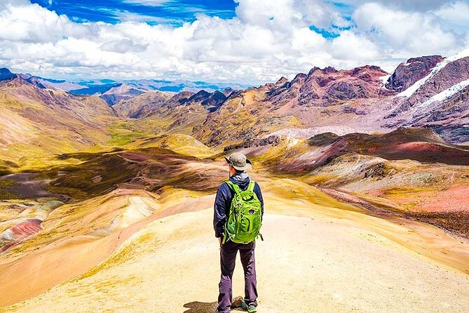 Rainbow Mountain Tour - Llactoc to Rainbow Mountain at 5,036 meters