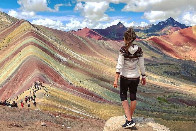 Rainbow Mountain Tour - Reaching the striped summit