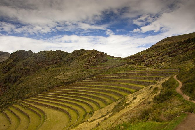 Sacred Valley and Machu Picchu Tour in 2 days with Peru Vip - Urubamba buffet lunch and Ollantaytambo