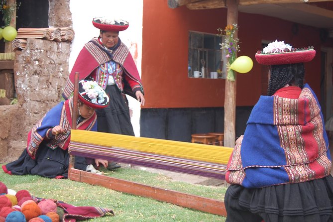 Sacred Valley Private Tour: Chinchero, Ollantaytambo and Pisaq - Chinchero: Inca walls, colonial stone, and Andean weaving