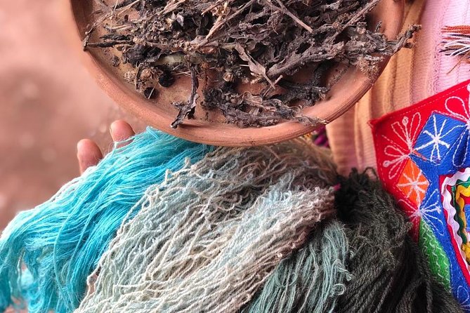 Sacred Valley Textile Workshop – Dyeing & Weaving in Cusco - Lunch, conversation, and a look at the community