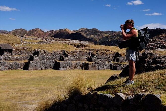 Sacsayhuaman Temple, Tambomachay and Puca Pucara Half-Day Tour - Q’enqo: a short stop around a carved shrine