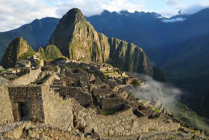 Salkantay 5-Day Trek To Machu Picchu - Day 4: Walking beside the railway to Aguas Calientes
