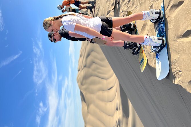 Sandboard and SandSki Experience in Huacachina - Learning the first sandboarding run