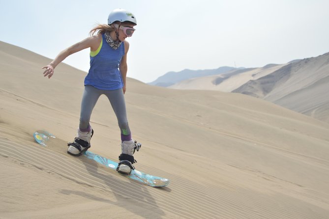Sandboarding and Off Road in Lima (National Park Lomas de Ancón) - Learning to sandboard from the first slope