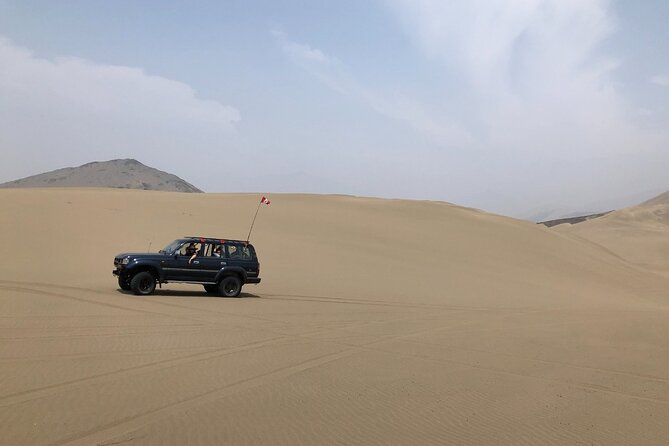 Sandboarding Experiance in Lima - Learning to sandboard with Carlos and Abraham