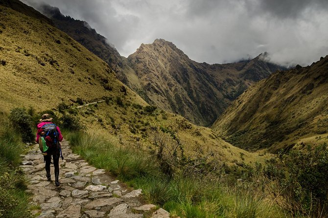 Short Inca Trail 2 Day Hike to Machu Picchu with Permits & Train - Wiñay Wayna is the trail’s big reward