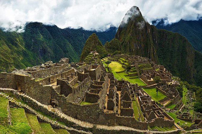 Short Inca Trail 2 Day Hike to Machu Picchu with Permits & Train - Chachabamba gives the hike a proper beginning