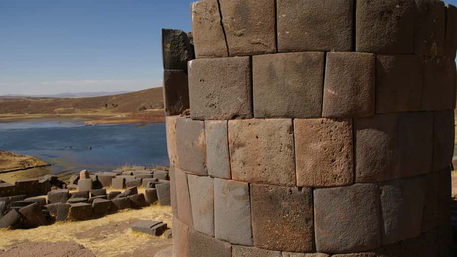 Sillustani: Chullpas de Sillustani Afternoon Half-Day Tour - Key points at a glance