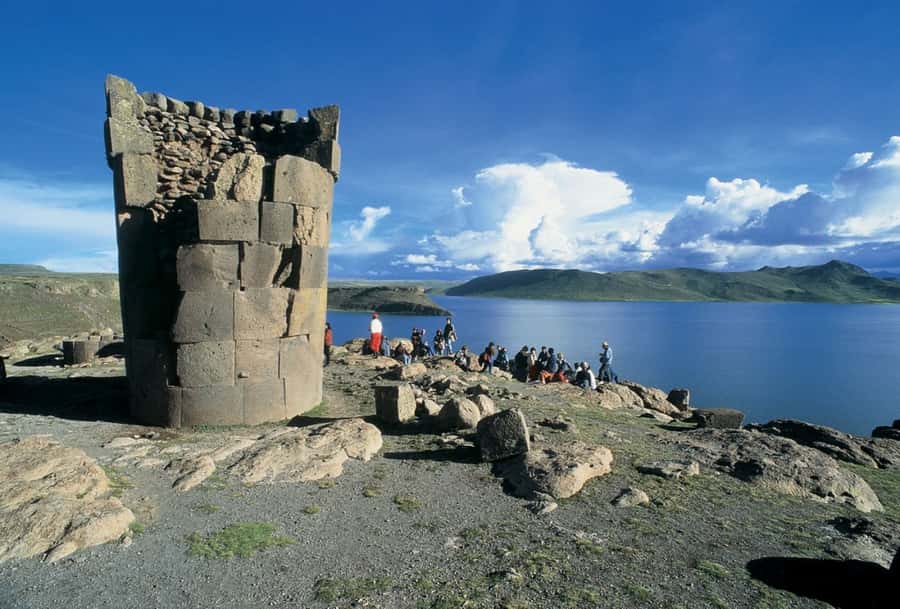Sillustani: Chullpas de Sillustani Afternoon Half-Day Tour - Reading the chullpas without rushing