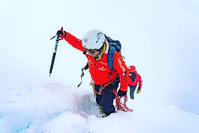 Tour Climbing Nevado Mateo | Your First 5,150 m Summit | 12 Hours - Hiking the moraine to the glacier