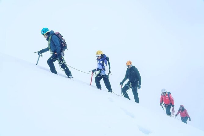 Tour Climbing Nevado Mateo | Your First 5,150 m Summit | 12 Hours - The 5,150-meter summit and its views