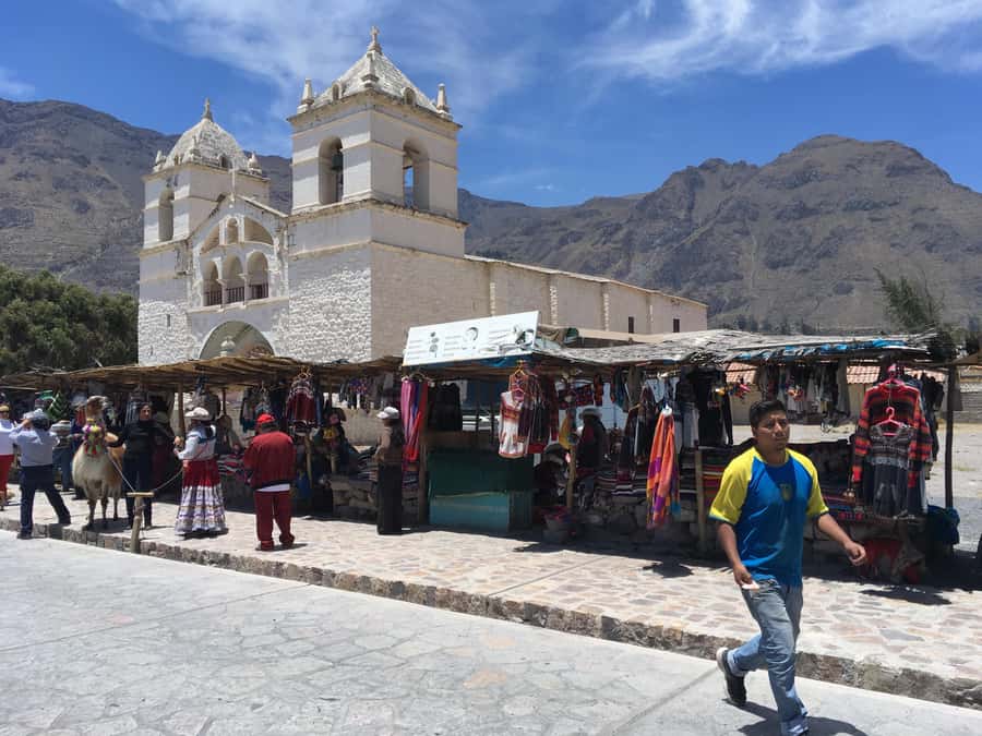 Tour Fullday Colca Canyon with Breakfast and Typical Lunch - Breakfast in Chivay before the canyon