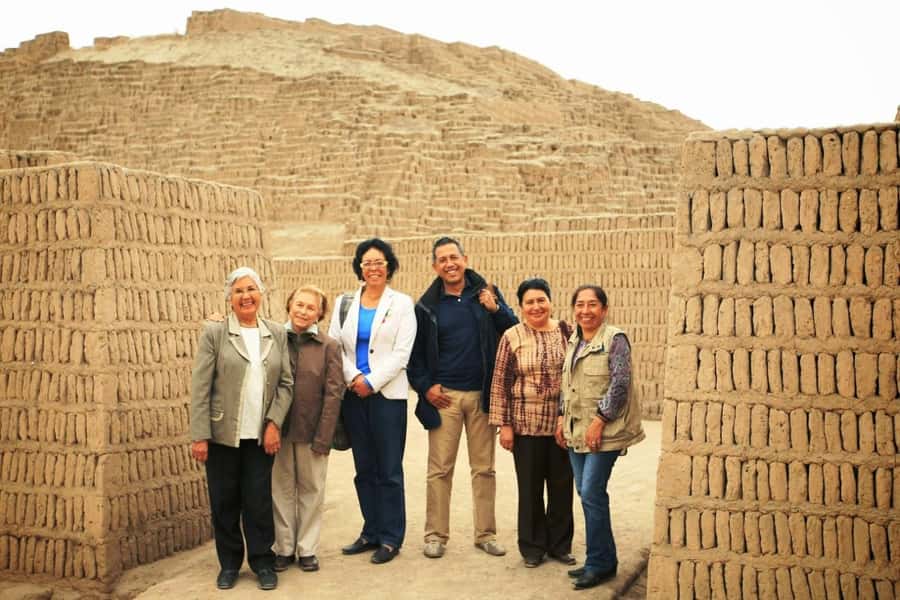 Tour Huaca Pucllana: Pyramids and Pre-Columbian Antiquity - The three-hour plan, from hotel pickup to pyramid views