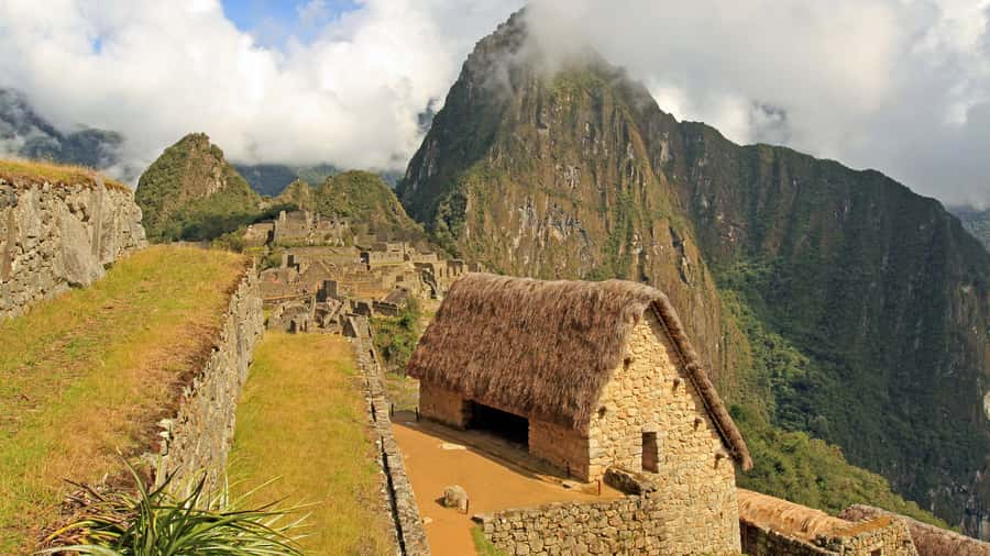 Tour Machu Picchu + Mountain of Huayna Picchu 2 days - Aguas Calientes and the hot springs
