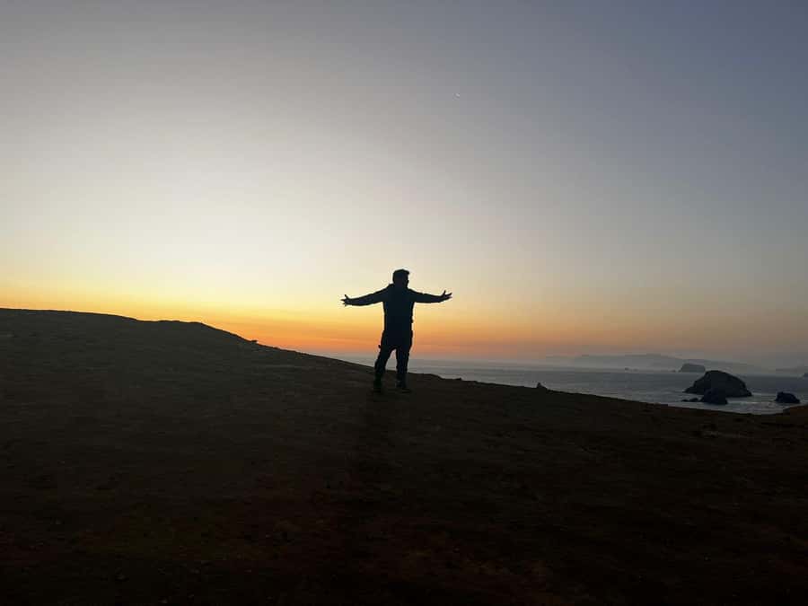 TREKKING GOLDEN SHADOWS - Playón and the reserve’s open coastal views