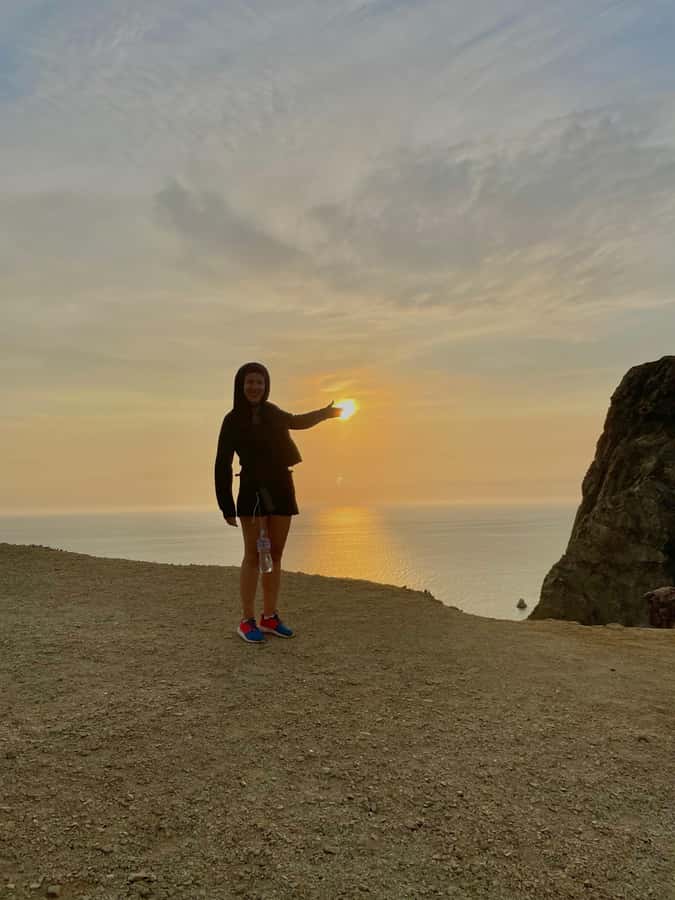 TREKKING GOLDEN SHADOWS - Mendieta Beach and the last light