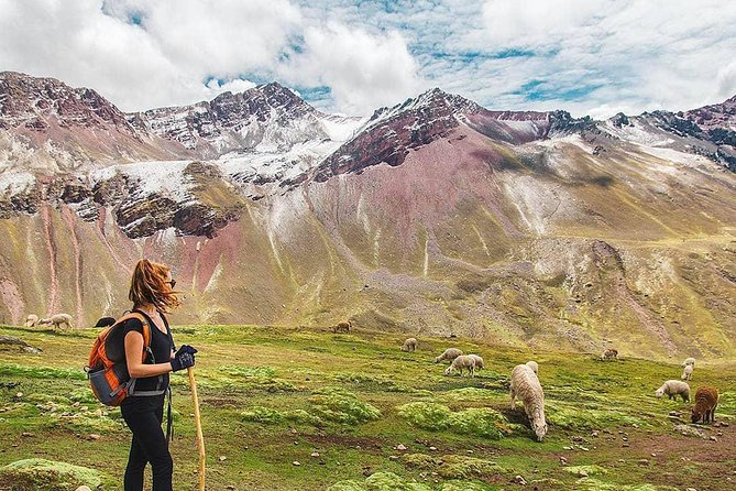 Vinicunca Rainbow Mountain in one day, private with Peru Vip - The walk to Cerro Colorado
