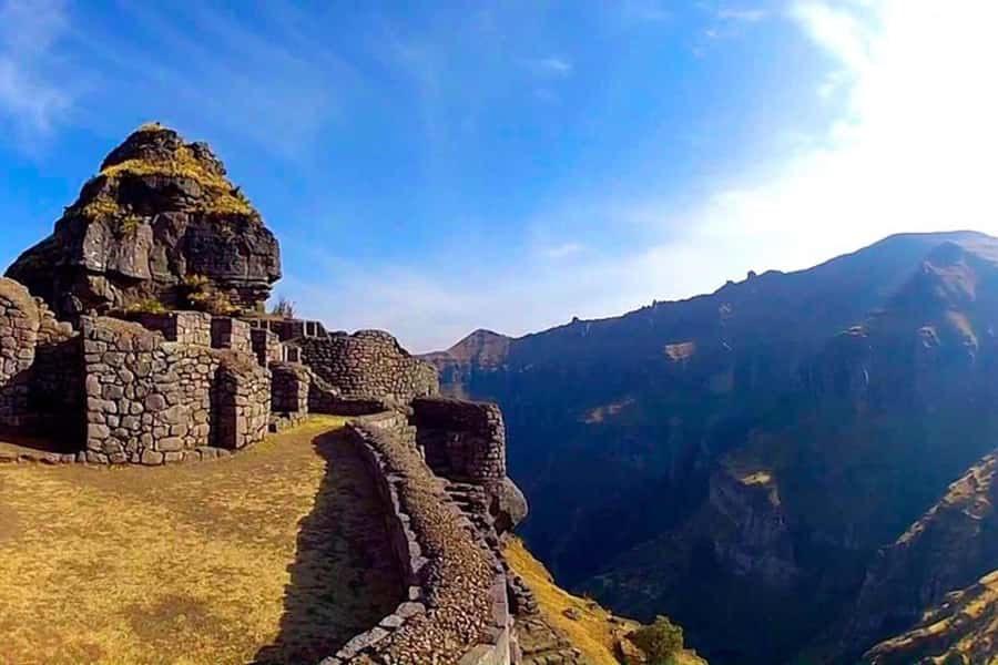 "Waqra Pucara, The Majestic Fortress Revealing Secrets of the Andes". - Breakfast near Pitumarca